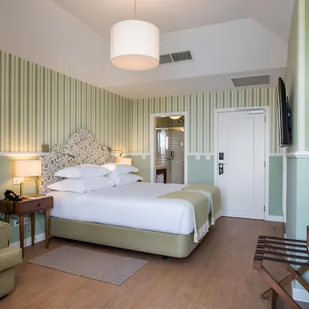 Pestana Churchill Bay 4* Camara de Lobos