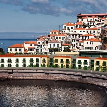 Pestana Churchill Bay 4* Câmara de Lobos